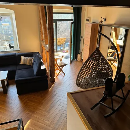 公寓 Dawna Mleczarnia Loft 新鲁达